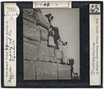 Vorschaubild Ägypten. Aufstieg auf die Pyramide. Photographie Diasammlung